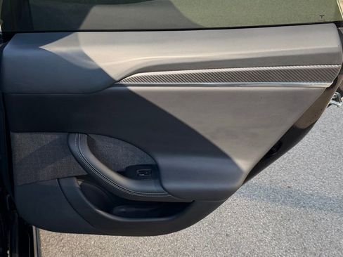 Used 2021 Tesla Model S Plaid image 25