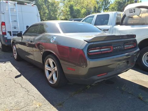 Used 2018 Dodge Challenger R/T RWD image 3