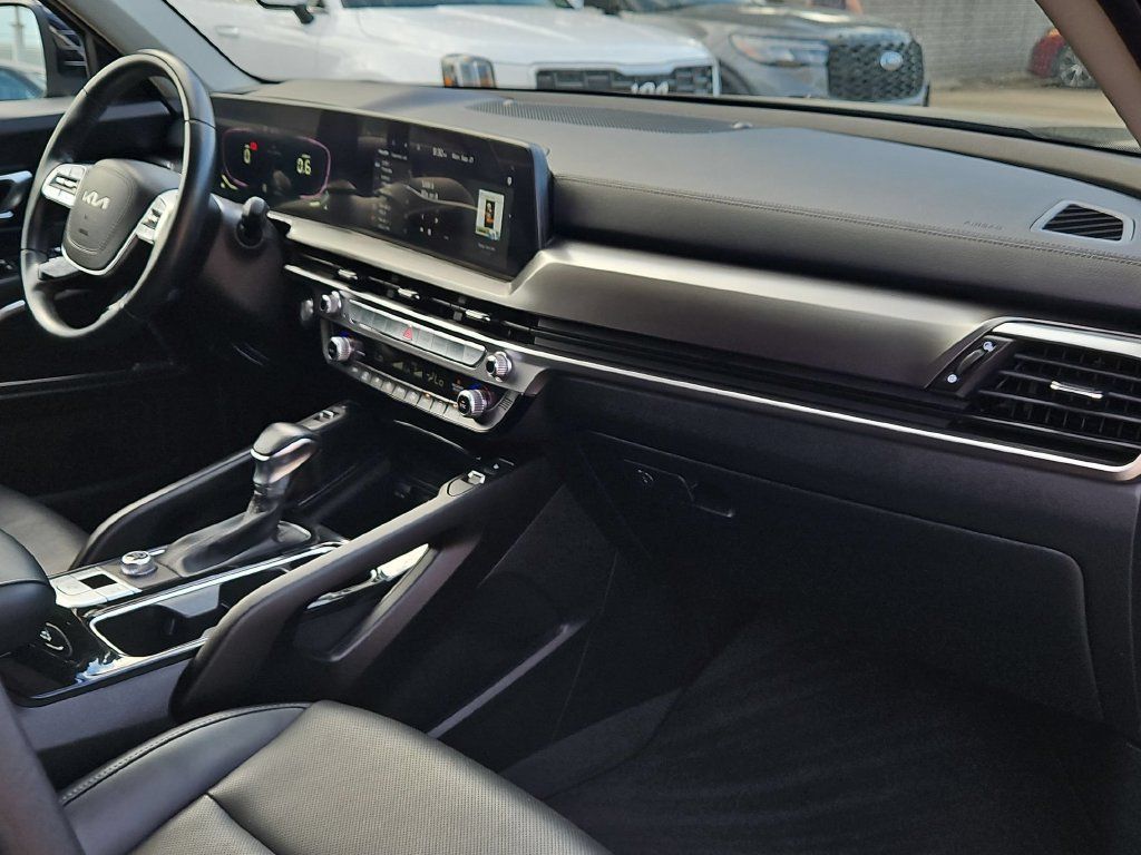 Used 2025 Kia Telluride S FWD image 33