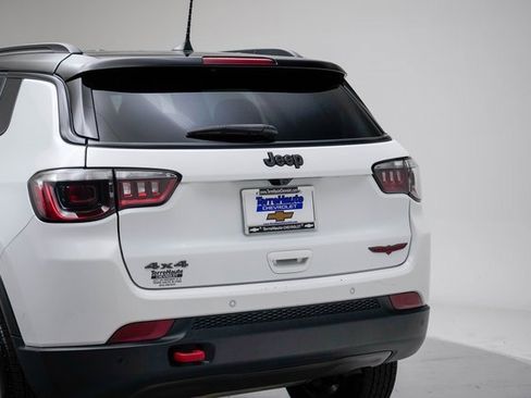 Used 2024 Jeep Compass Trailhawk image 5