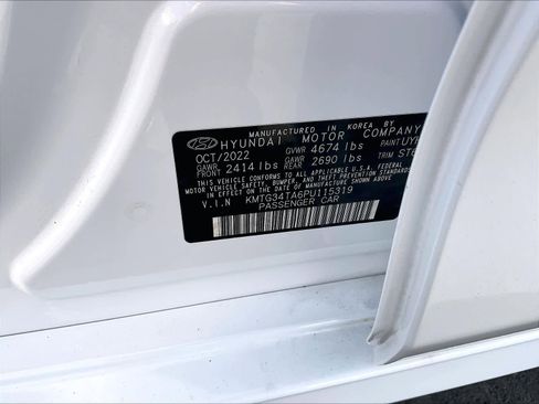 Used 2023 Genesis G70 2.0T w/ Sport Prestige Package image 34