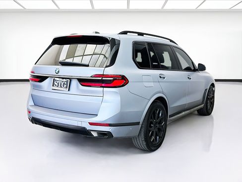 Used 2023 BMW X7 xDrive40i w/ Premium Package AWD/4WD image 4