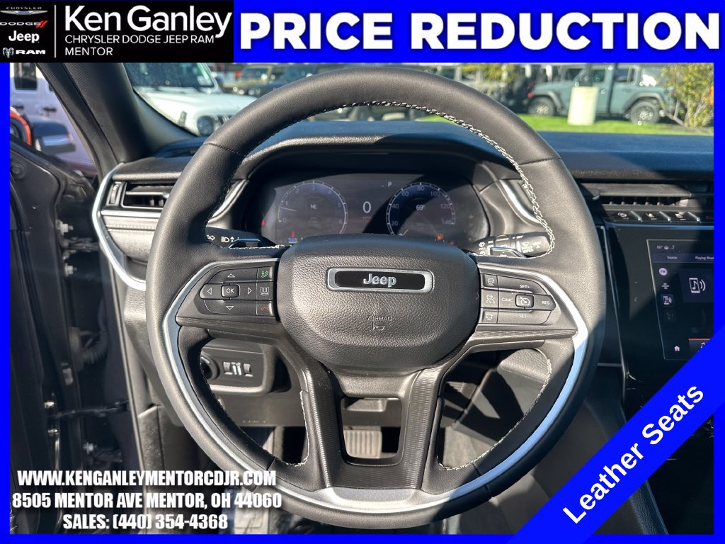 Used 2024 Jeep Grand Cherokee Altitude AWD/4WD image 16
