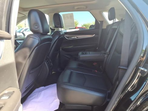 Used 2017 Cadillac XT5 Luxury w/ Driver Awareness Package image 17