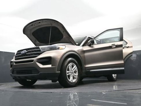 Used 2021 Ford Explorer XLT image 57