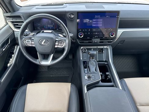 Used 2024 Lexus GX 550 AWD/4WD image 23
