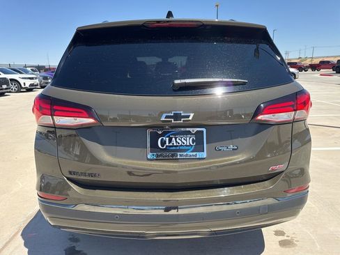 Used 2023 Chevrolet Equinox RS FWD image 4