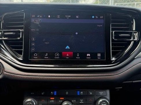 Used 2025 Dodge Durango GT AWD/4WD image 6