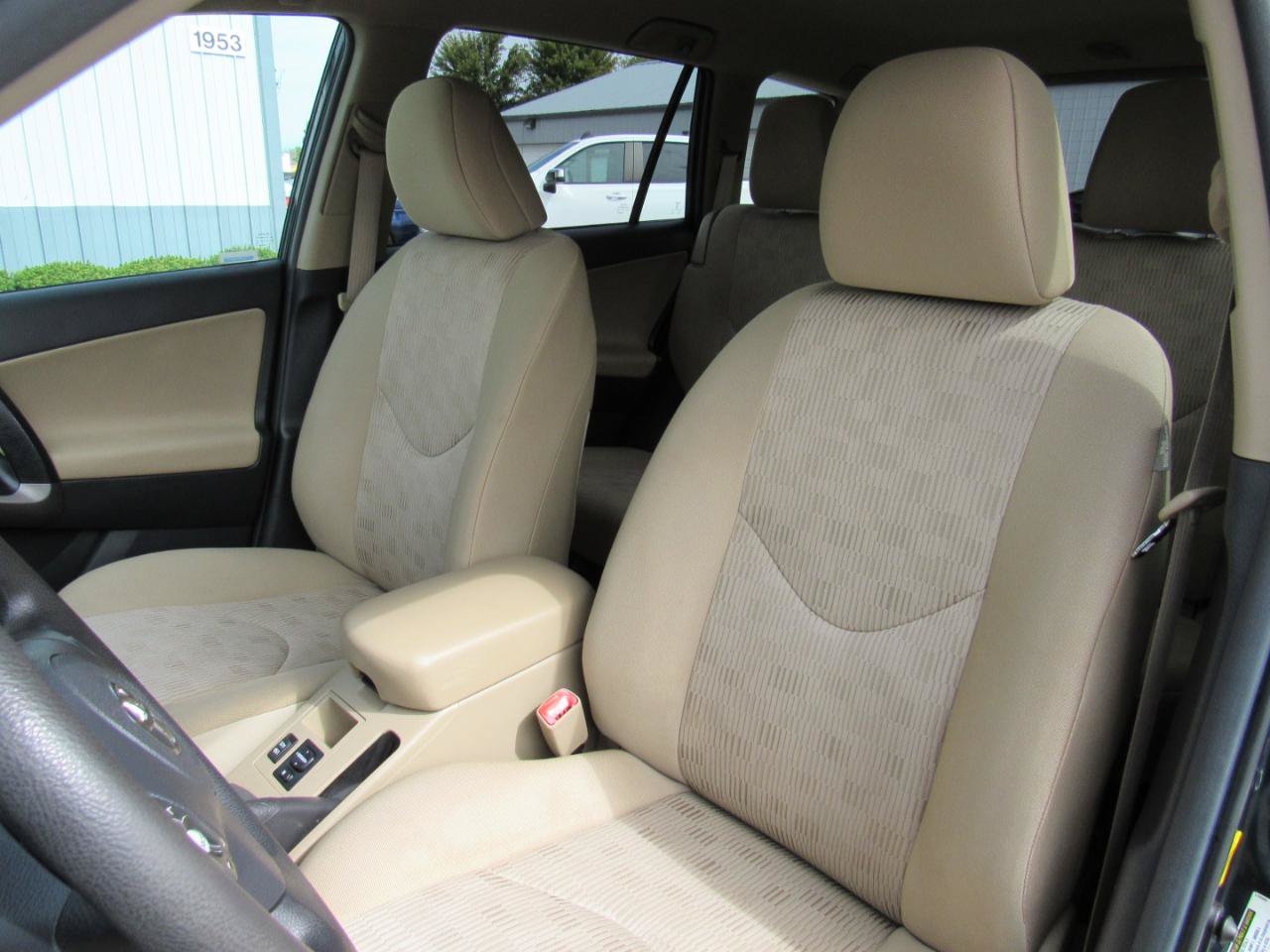 Used 2012 Toyota RAV4 4WD w/ Value Pkg image 16