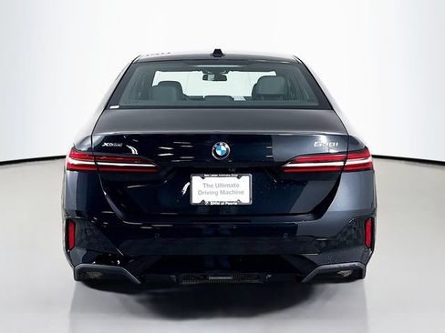 New 2026 BMW 530i xDrive w/ M Sport Package AWD/4WD image 6