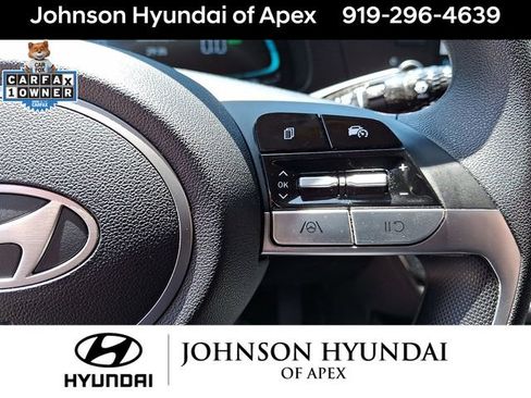 Used 2025 Hyundai Elantra Hybrid FWD image 19