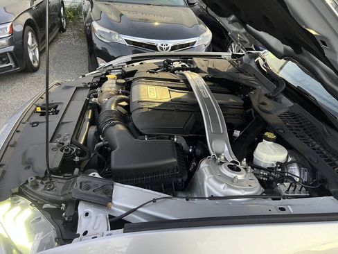 Used 2018 Ford Mustang GT Premium image 39