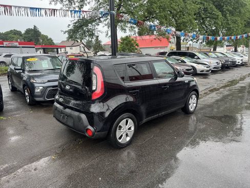 Used 2015 Kia Soul FWD image 4