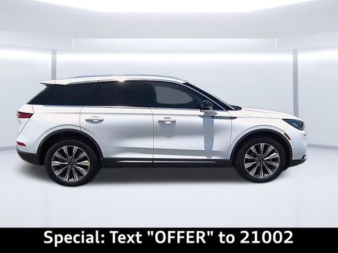 Used 2022 Lincoln Corsair Reserve w/ Elements Package FWD image 35