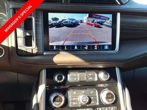 Used 2021 GMC Yukon Denali w/ Denali Premium Package image 19