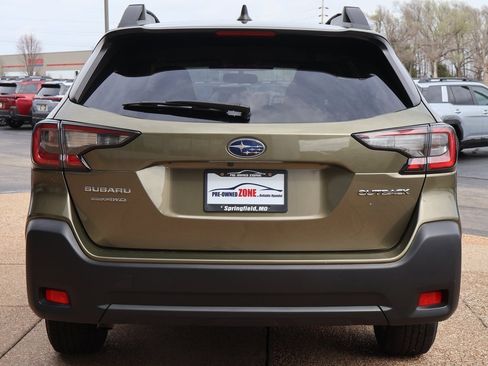 Used 2024 Subaru Outback Premium image 5