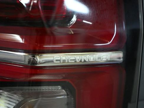 Used 2022 Chevrolet Suburban Premier AWD/4WD image 15