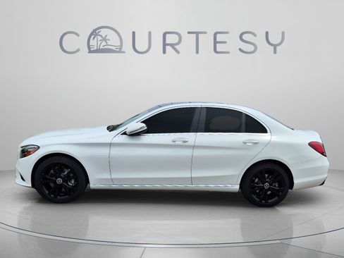Used 2020 Mercedes-Benz C 300 4MATIC Sedan image 2