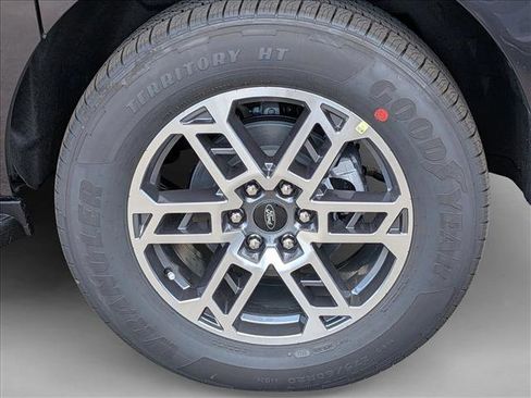 New 2026 Ford Expedition Max Active RWD image 9