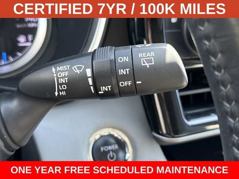 Used 2023 Toyota Highlander XLE AWD/4WD image 26