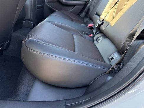 New 2026 MAZDA MAZDA3 Hatchback w/Premium Plus Pkg image 11