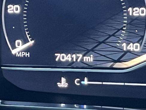 Used 2023 GMC Yukon XL AT4 image 10