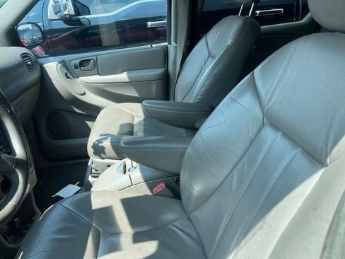 Used 2003 Chrysler Town & Country EX FWD image 21