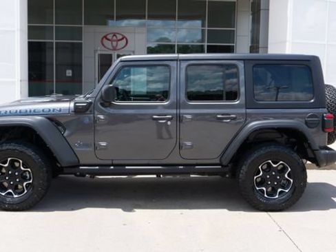 Used 2023 Jeep Wrangler Unlimited Rubicon 4xe w/ Cold Weather Group AWD/4WD image 2