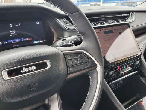 Used 2023 Jeep Grand Cherokee L Limited image 13