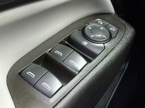 Used 2023 Chevrolet Equinox LS w/ LS Convenience Package image 25