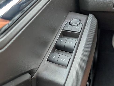 Used 2024 Chevrolet Colorado LT image 33