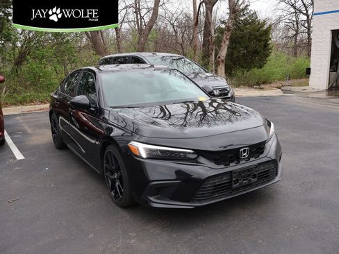 Used 2023 Honda Civic Sport image 1