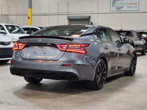 Used 2023 Nissan Maxima SR w/ Sport Mat Group image 8
