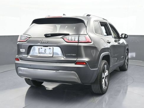 Used 2019 Jeep Cherokee Limited FWD image 5