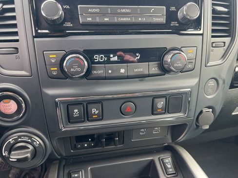 Certified 2024 Nissan Titan SV w/ SV Convenience Package image 54