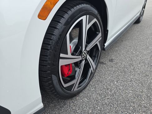 New 2025 Volkswagen GTI SE image 33