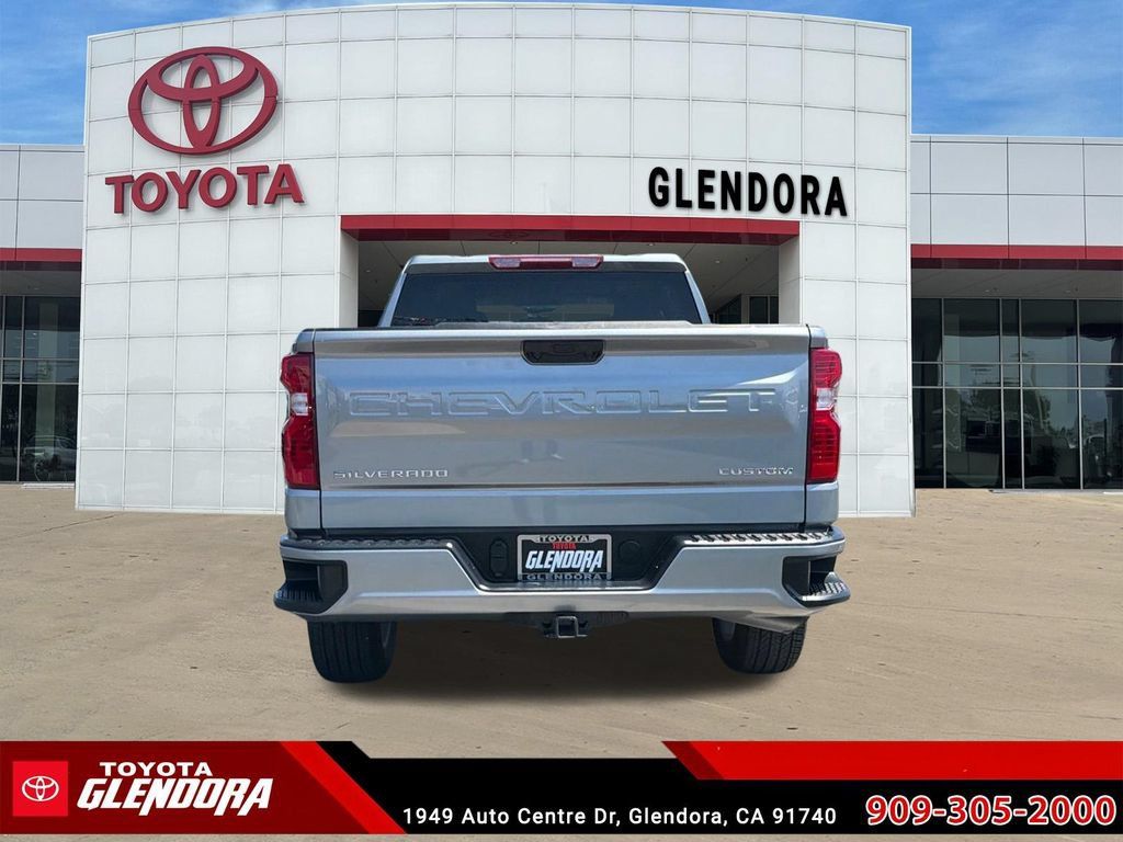 Used 2026 Chevrolet Silverado 1500 Custom AWD/4WD image 9