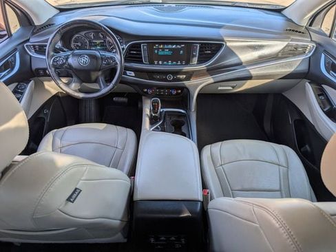 Used 2019 Buick Enclave Essence image 10