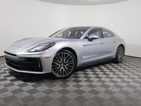 New 2025 Porsche Panamera image 1