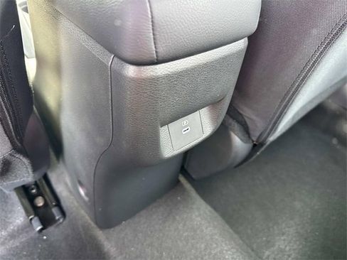 New 2025 Nissan Versa SR w/ Trunk Package image 18