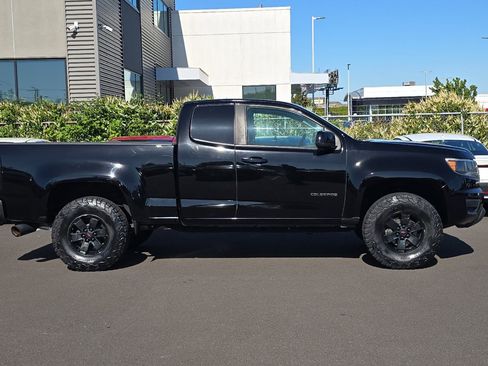 Used 2020 Chevrolet Colorado W/T w/ WT Convenience Package RWD image 3