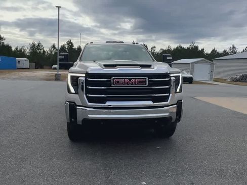 New 2026 GMC Sierra 2500 SLE w/ SLE Value Package; image 3
