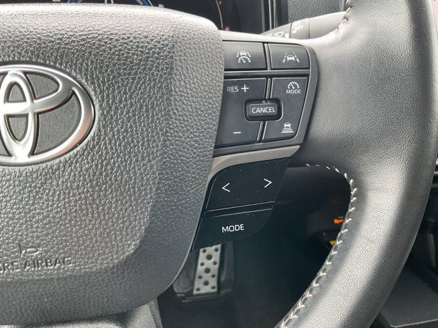 Used 2025 Toyota Camry SE FWD image 21