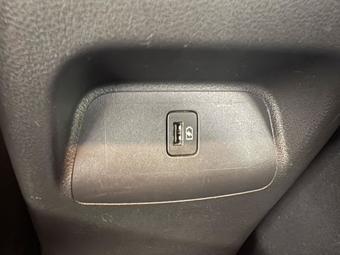 Used 2024 Nissan Sentra SV FWD image 21