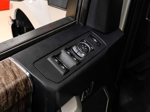 Used 2017 Ford F250 Lariat w/ Lariat Value Package AWD/4WD image 48