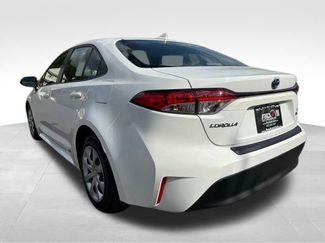 Used 2023 Toyota Corolla LE video 3