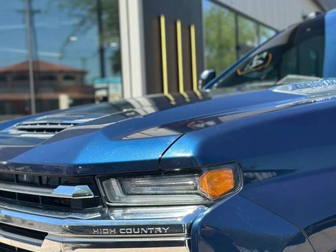 Used 2020 Chevrolet Silverado 2500 High Country AWD/4WD image 2
