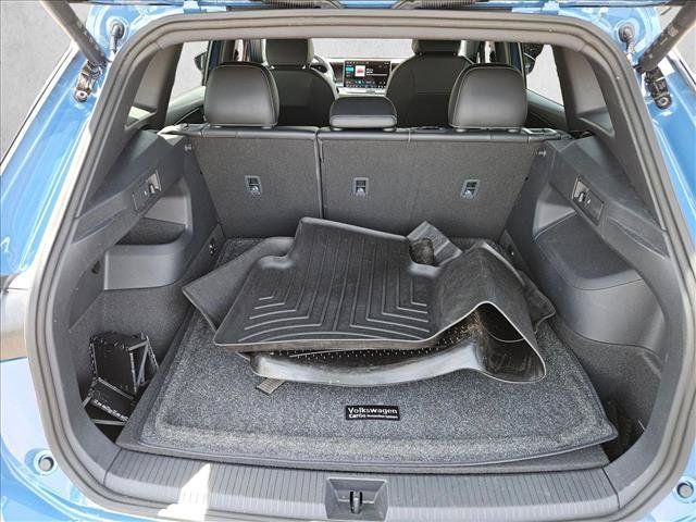 Used 2026 Volkswagen Tiguan SE R-Line FWD image 7