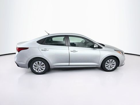 Used 2022 Hyundai Accent SE FWD image 10