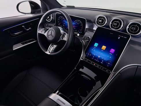 Certified 2026 Mercedes-Benz GLC 300 image 17